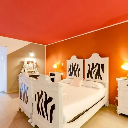 Lejlighed Joivy Vibrant Open-plan Apt For 6 In Historic Centre